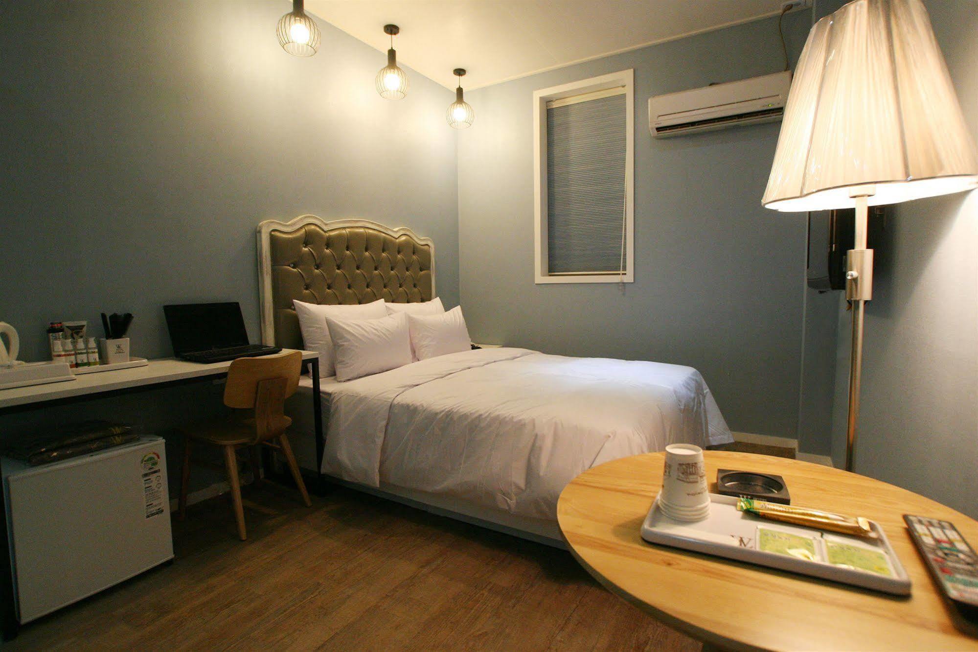 Vvalt Hotel Seoel Buitenkant foto